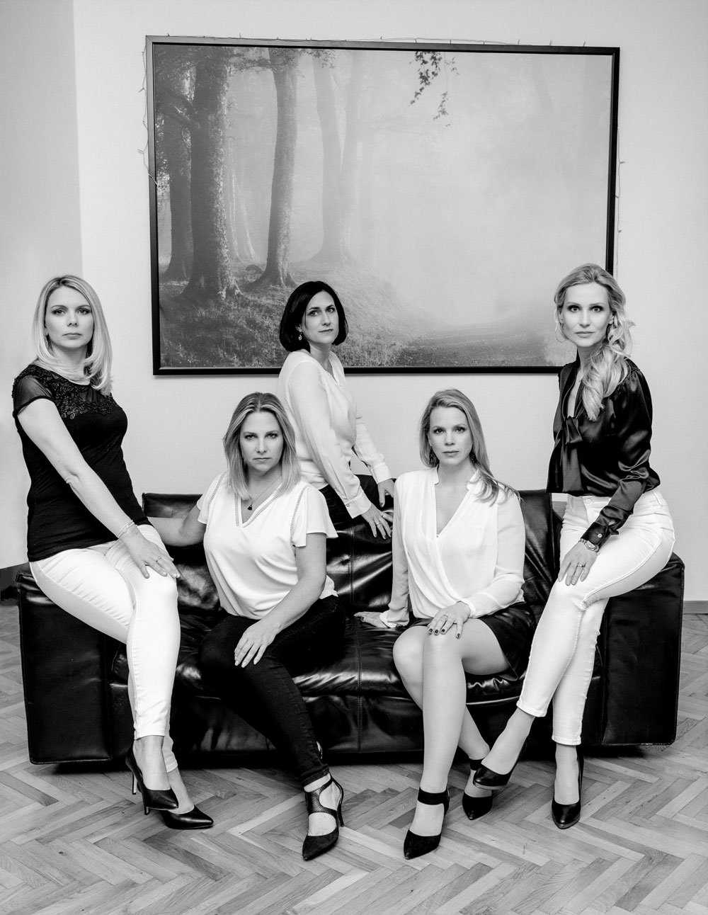 freundinnen gruppe shooting people