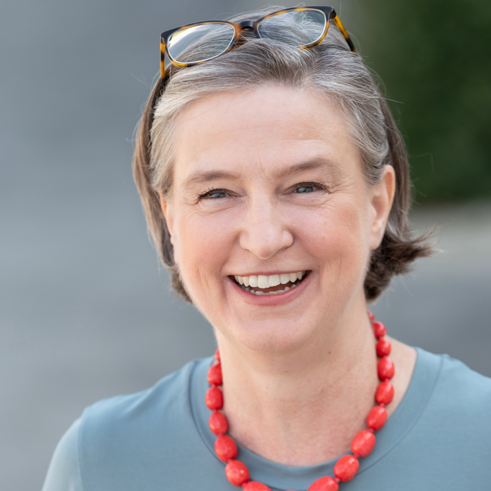 Professionelles Bewerbungsfoto einer selbstbewussten Unternehmerin – Personal Brand Fotografie in Wien und Niederösterreich