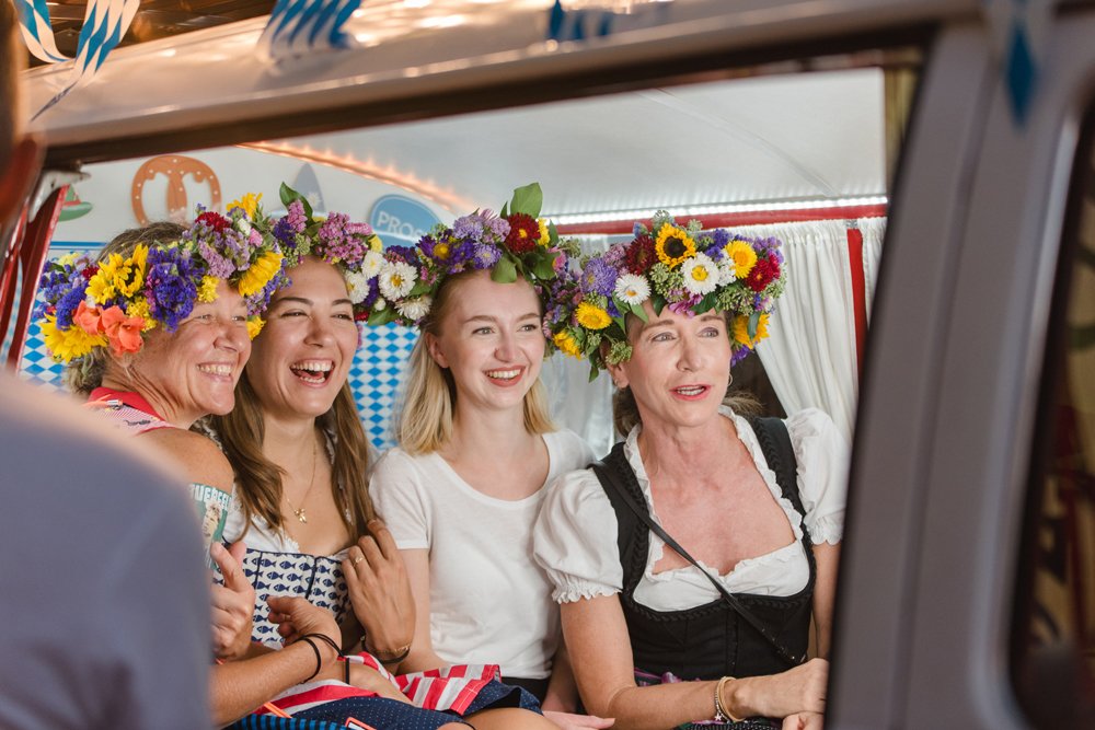 Familie Querfeld Landtmann feiert im Napoleon am 1. Kirtag