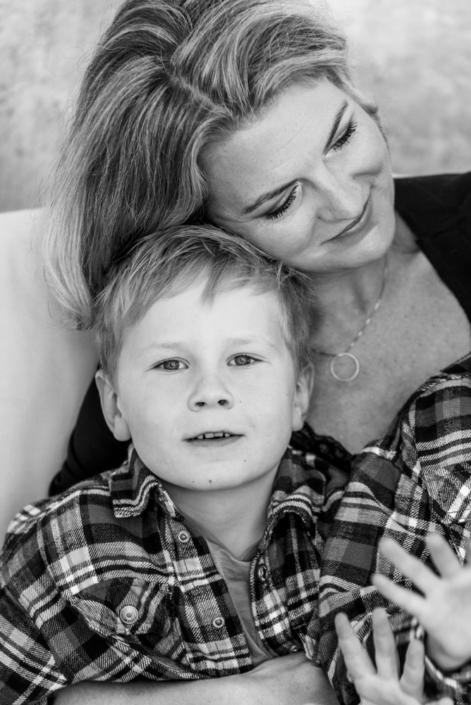 soulpicture.at Familienporträt im Freien – Soul Brand Fotografie für persönliche Erinnerungen in Niederösterreich