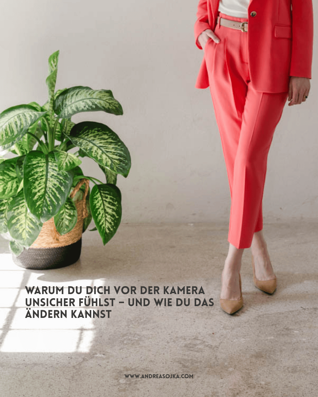 unsicher Du fühlst dich nicht fotogen? Body Code Mentoring zeigt Weg zu mehr Selbstvertrauen und fotogener Präsenz